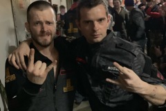8SrYhMikubY